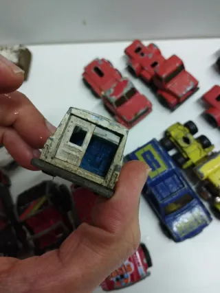 Macchinine vintage in metallo