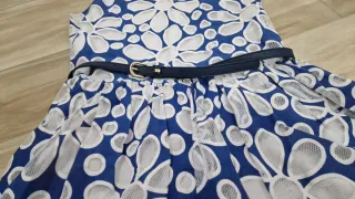 Vestido azul y blanco