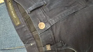 Pantalones Armani Exchange Azules con Raya Lateral