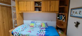 Dormitorio juvenil con puente