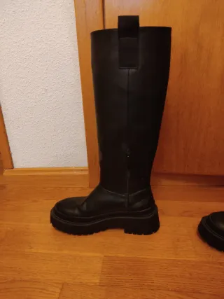 Botas altas negras Stradivarius