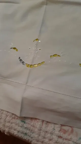 Lenzuolo cotone ricamato artigianale