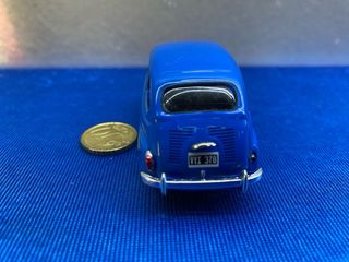 COCHE EN MINIATURA FIAT 600D ESCALA 1:43