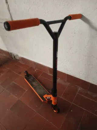 Patinete Bestial Wolf Booster B12