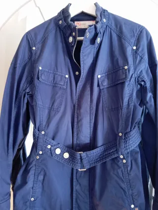 Chaqueta azul Purificación García