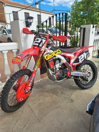 Se vende o se cambia Honda CRF 250 4T 2017