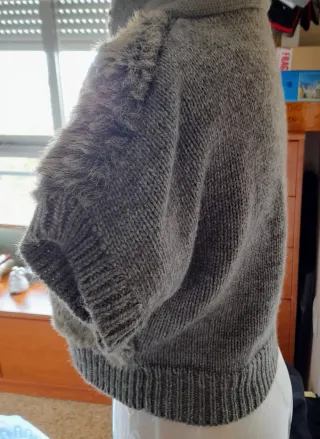 Bolero lana y pelo jaspeado U Collection talla S.