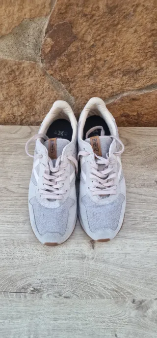 Zapatillas Munich grises y blancas