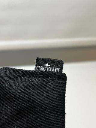 Gorra Stone Island Negra Bordada