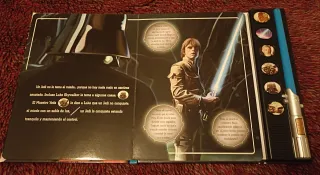 LIBRO STAR WARS ENTRENAMIENTO JEDI LUCES Y SONIDOS