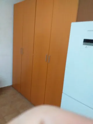 Armario 4 puertas madera 240x195cm