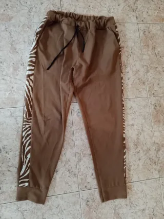 Conjunto deportivo estampado cebra