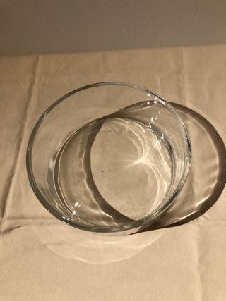Ciotola in vetro trasparente