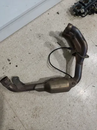 Colectores Triumph Tiger 800