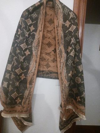 Enorme bufanda, pañuelo, chal de lana nuevo
