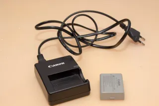 Canon EOS 1000D Cámara Digital Negra