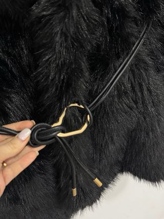 Casaco de pelo preto Zara