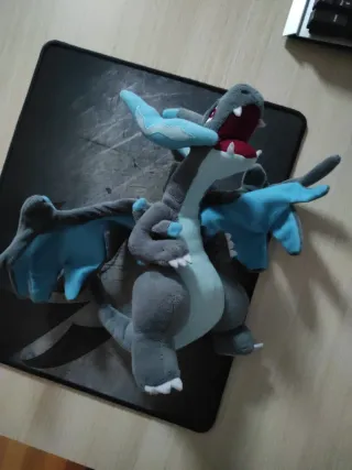 Peluche Mega Charizard X