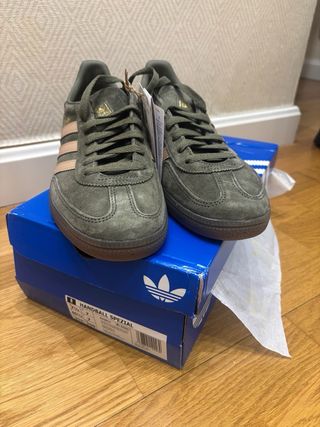Adidas Spezial Verde y Dorado