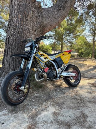3500€Moto de enduro GAS GAS EC 200/2 tiempos/2004