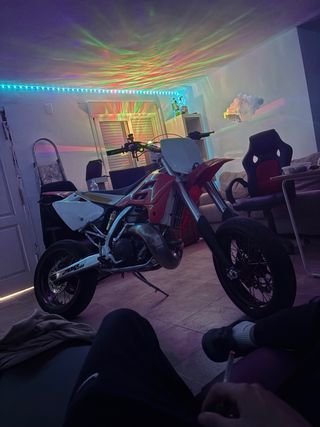 3500€Moto de enduro GAS GAS EC 200/2 tiempos/2004