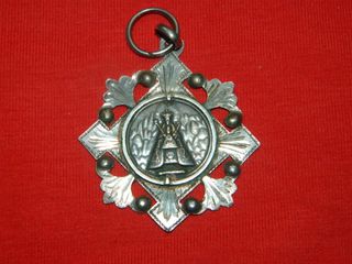 Medalla antigua plata Virgen Montserrat 3,6 gramos