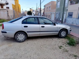 Mitsubishi Carisma 2002