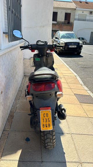 Peugeot Trekker 49cc Roja