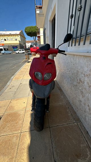 Peugeot Trekker 49cc Roja