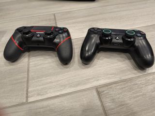 PS4 Slim 1TB + 2 Controller + 2 Giochi