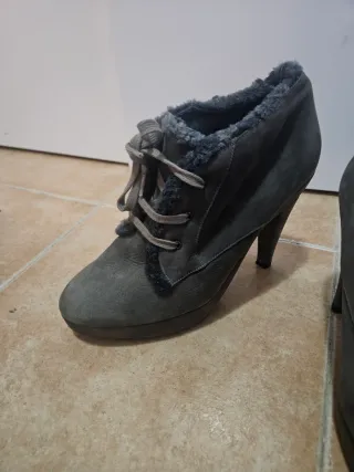 Botines piel grises talla 40-41