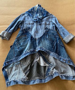 Espectacular chaqueta vaquera larga, L