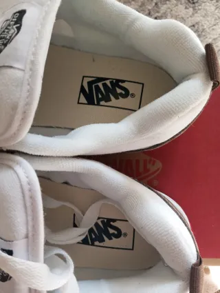 Zapatillas Vans Marrones y Blancas