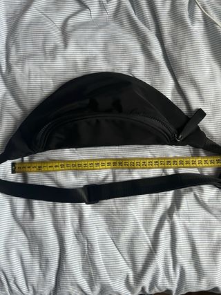 Riñonera negra de nylon