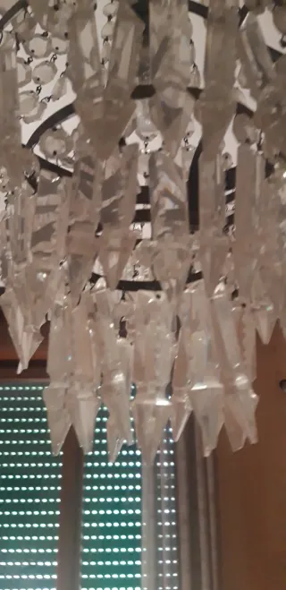 Lampadario di cristallo stile antico