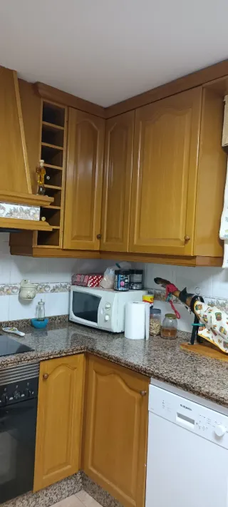 Muebles de cocina madera y campana Provenzal