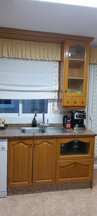 Muebles de cocina madera y campana Provenzal