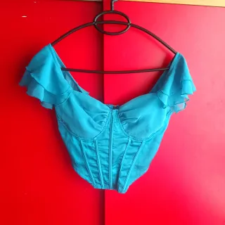 Top Boohoo azul talla 34 con etiqueta