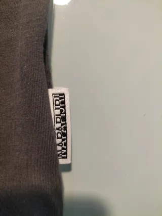 T-shirt Napapijri Grigia con Bandiera