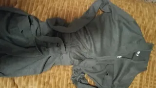 Mono Oysho verde militar talla S