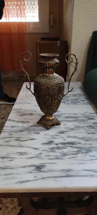Jarrón de Bronce Vintage