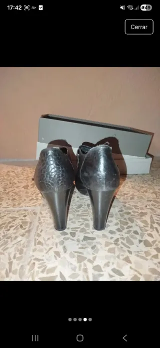 Tacones Lotusse Negros Hebillas