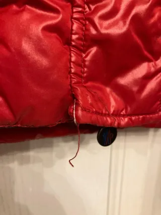 Moncler Piumino Rosso con Cappuccio Pelliccia