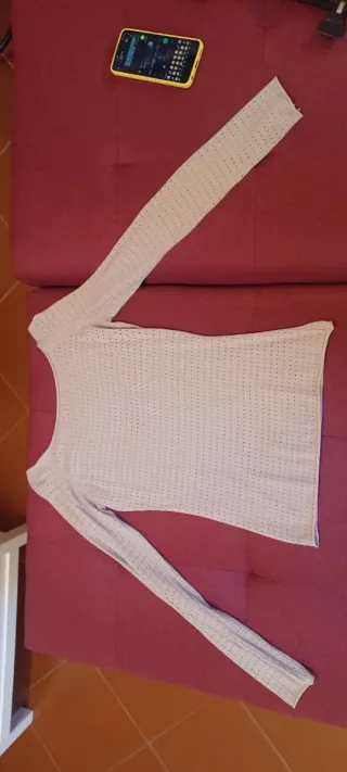 Maglia morbida traforata beige