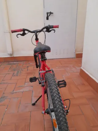 Bicicleta Infantil Btwin Roja