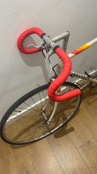 Bici carretera mujer Peugeot blanca y roja