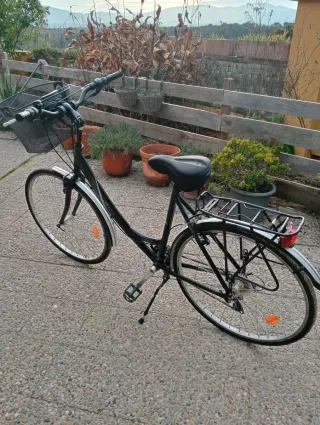 Vendo Bicicleta Paseo BH tipo  Holandesa Negra,