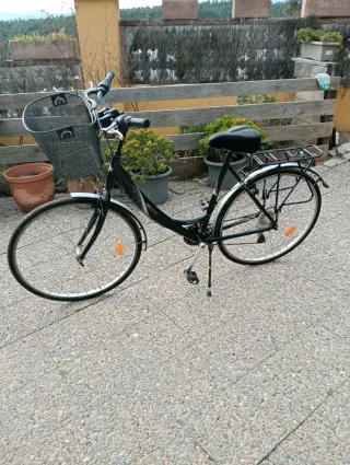 Vendo Bicicleta Paseo BH tipo  Holandesa Negra,