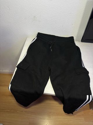 Pantalón chándal negro con rayas