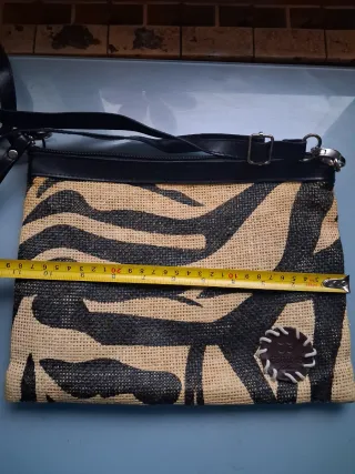 Bolso de rafia con estampado cebra